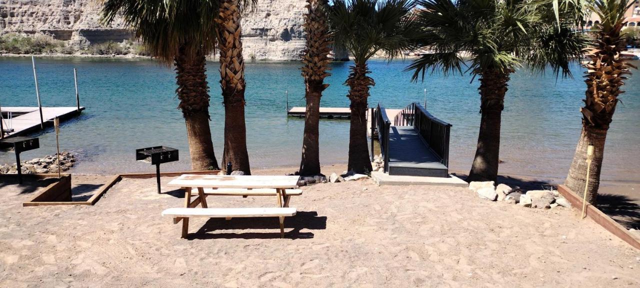 בולהד סיטי #2 Bedroom Cozy Suite, 1 Min Walk To The Beach # מראה חיצוני תמונה